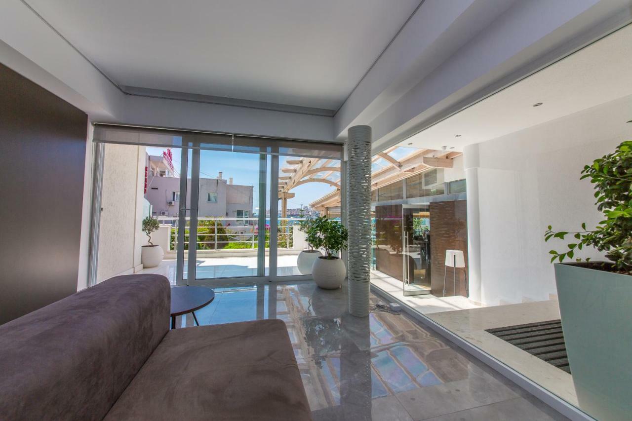 Hotel Agimi Sarandë Exteriör bild