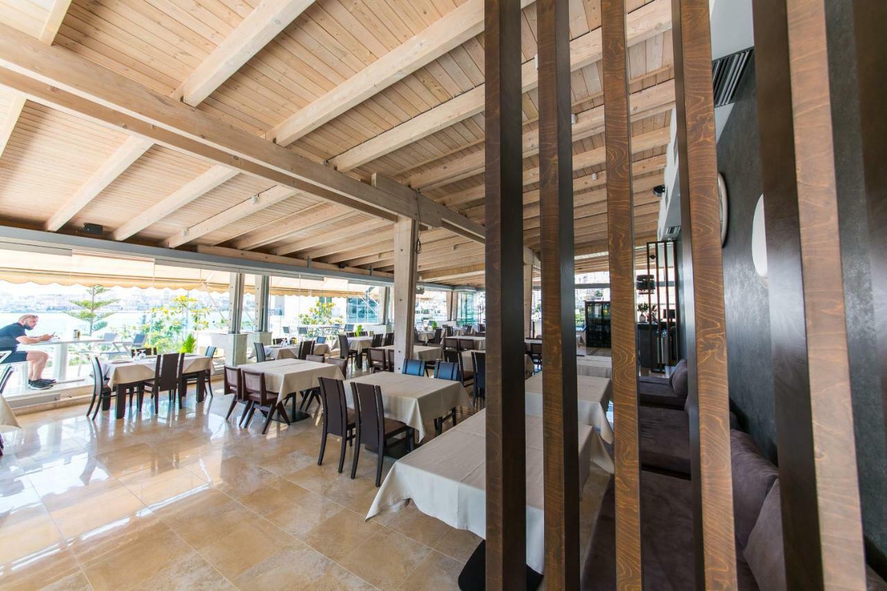 Hotel Agimi Sarandë Exteriör bild